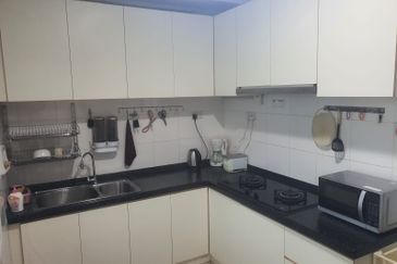 Golden Sands Seaview Residence