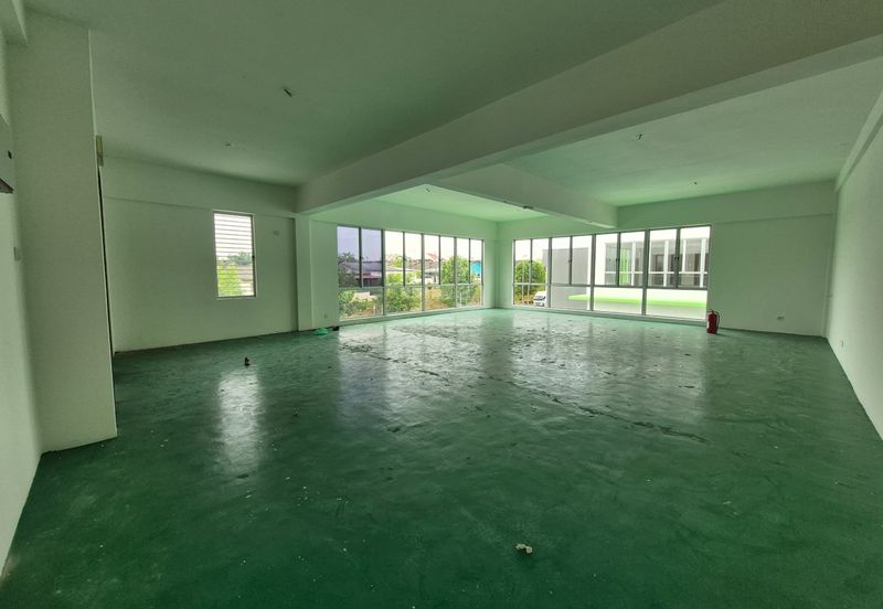 For Rent 3 Storey Cluster Factory @ Kulai Senai Saleng @ with 2nd Floor Partition Rooms