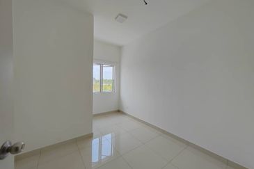 For Rent Double Storey @ Kulai Indahpura Kensington 2 @ New House near Aeon