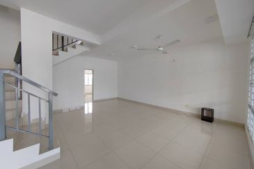For Rent Double Storey @ Kulai Indahpura Kensington 2 @ New House near Aeon