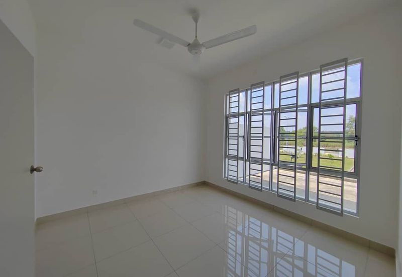 For Rent Double Storey @ Kulai Indahpura Kensington 2 @ New House near Aeon