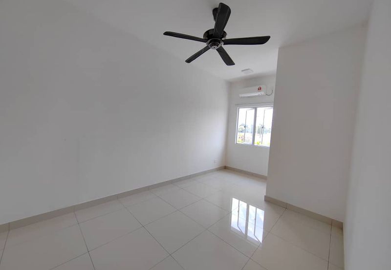 For Rent Double Storey @ Kulai Indahpura Kensington 2 @ New House near Aeon