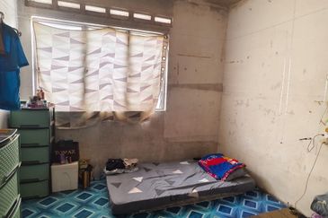 For Rent Double Storey Low Cost House @ Kulai Kawasan Perindustrian Kelapa Sawit near Sedenak 