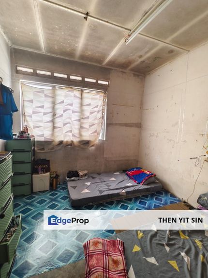 For Rent Double Storey Low Cost House @ Kulai Kawasan Perindustrian Kelapa Sawit near Sedenak , Johor, Kulai