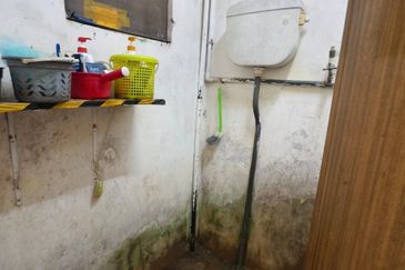 For Rent Double Storey Low Cost House @ Kulai Kawasan Perindustrian Kelapa Sawit near Sedenak 