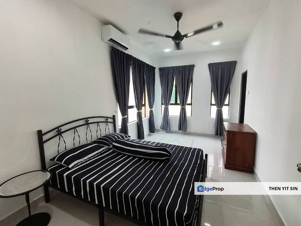 For Sale Double Storey Bungalow @ Kulai Kelapa Sawit @ Fully Reno & Tip top condition, Johor, Kulai