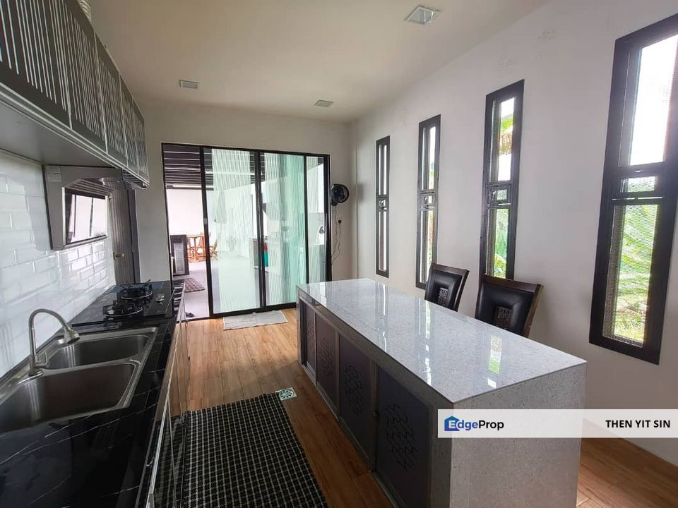 For Sale Double Storey Bungalow @ Kulai Kelapa Sawit @ Fully Reno & Tip top condition, Johor, Kulai