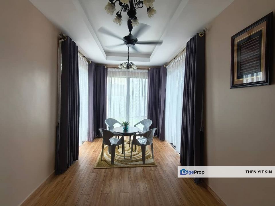 For Sale Double Storey Bungalow @ Kulai Kelapa Sawit @ Fully Reno & Tip top condition, Johor, Kulai