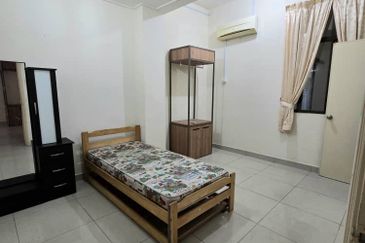 For Rent Double Storey Terrace @ Kulai Indapura near 2nd Link Tuas @ Fully Furnished