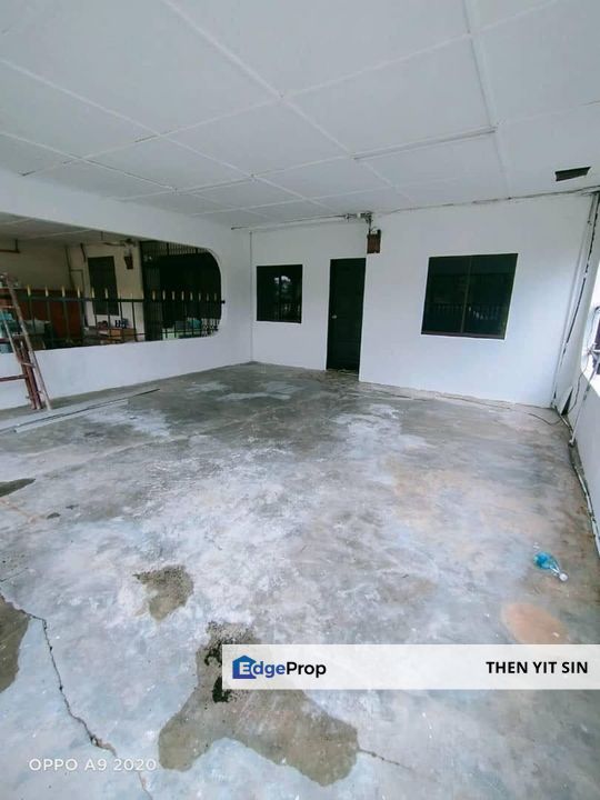 For Sale Single Storey Low Cost @ Taman Rebana Kluang @ Fully Renovated, Johor, Kluang