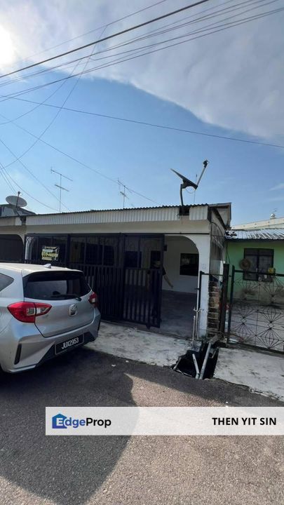 For Sale Single Storey Low Cost @ Taman Rebana Kluang @ Fully Renovated, Johor, Kluang