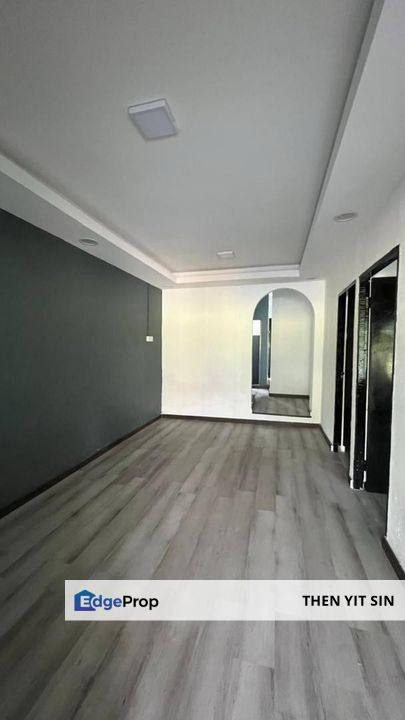 For Sale Single Storey Low Cost @ Taman Rebana Kluang @ Fully Renovated, Johor, Kluang