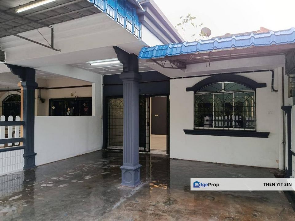 For Sale Single Storey Terrace House @ Taman Suria Kluang @ Fully Renovated, Johor, Kluang