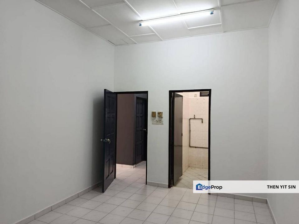 For Sale Single Storey Terrace House @ Taman Suria Kluang @ Fully Renovated, Johor, Kluang