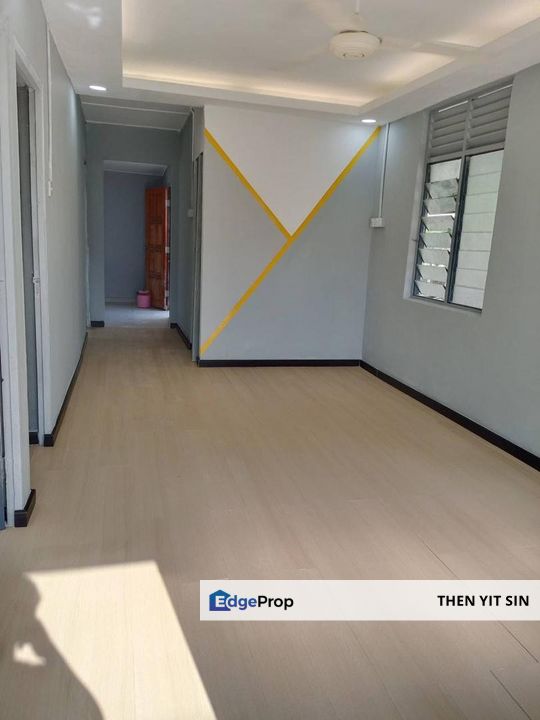 For Sale Single Storey Bungalow @ Taman Sri Lambak Kluang @ Fully Renovated, Johor, Kluang