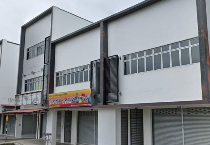 Double Storey Shop Lot @ Jalan Kiambang KPI Vervocity @ Brand New