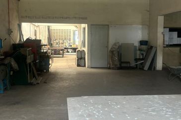 For Sale Adjoining Unit Saleng Shop Corner Lot @ Kulai Senai Saleng @ Unblock View