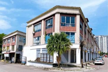 Taman Austin Perdana