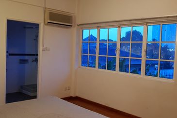For Sale Double Storey Bungalow @ Danga Bay Jalan Paduka @ Nice Location near Royal Palace
