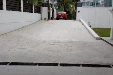 For Sale Double Storey Bungalow @ Danga Bay Jalan Paduka @ Nice Location near Royal Palace