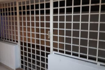 For Sale Double Storey Bungalow @ Danga Bay Jalan Paduka @ Nice Location near Royal Palace