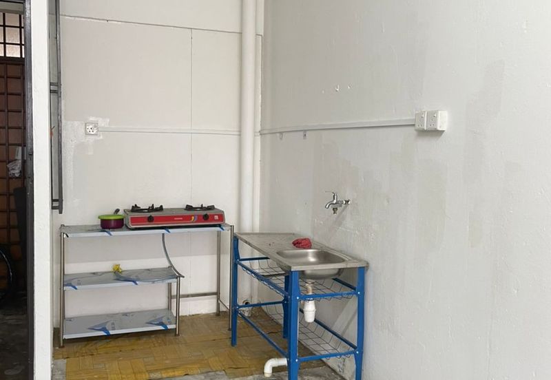 Taman Putri Kulai Flat