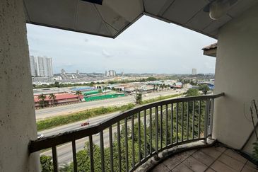 Ria 1 Apartment, Taman Megah Ria