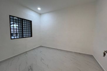 Single Storey Low Cost @ Taman Teratai Skudai @ Renovated Unit