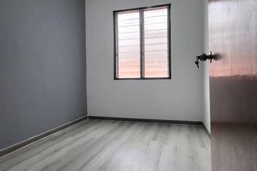 Sri Putra Apartments