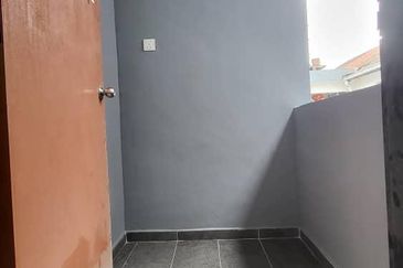 Sri Putra Apartments