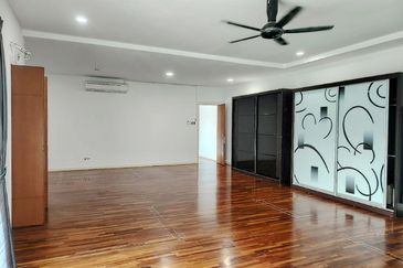 Full Furnished 3storey Bungalow