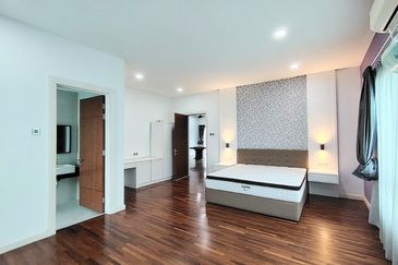 Full Furnished 3storey Bungalow