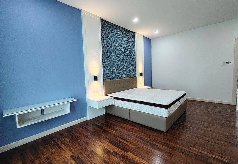 Full Furnished 3storey Bungalow