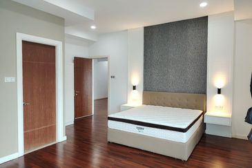 Full Furnished 3storey Bungalow