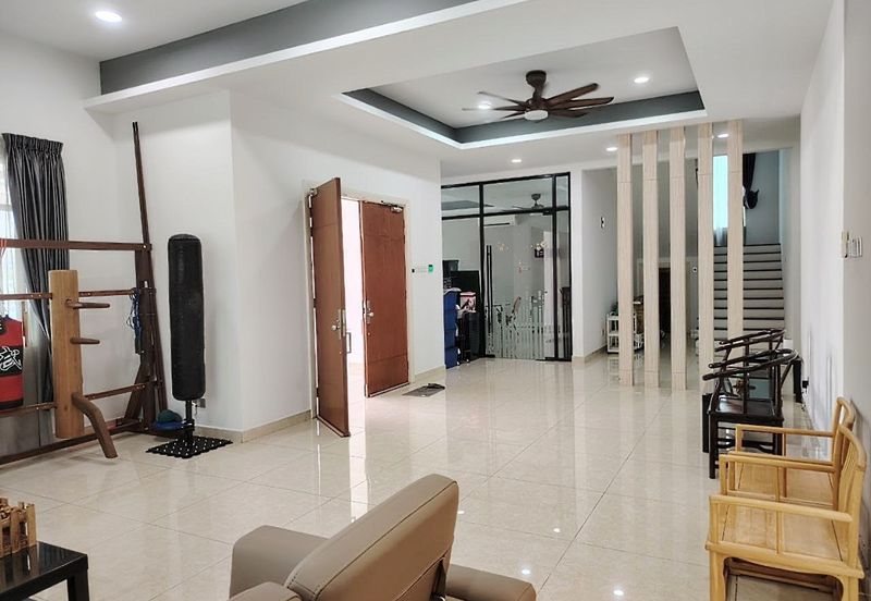 Full Furnished 3storey Bungalow