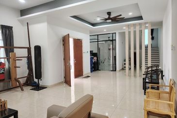 Full Furnished 3storey Bungalow