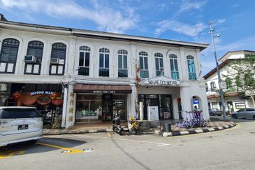 For Sale Double Storey Adjoining Shop at Ipoh Old Town