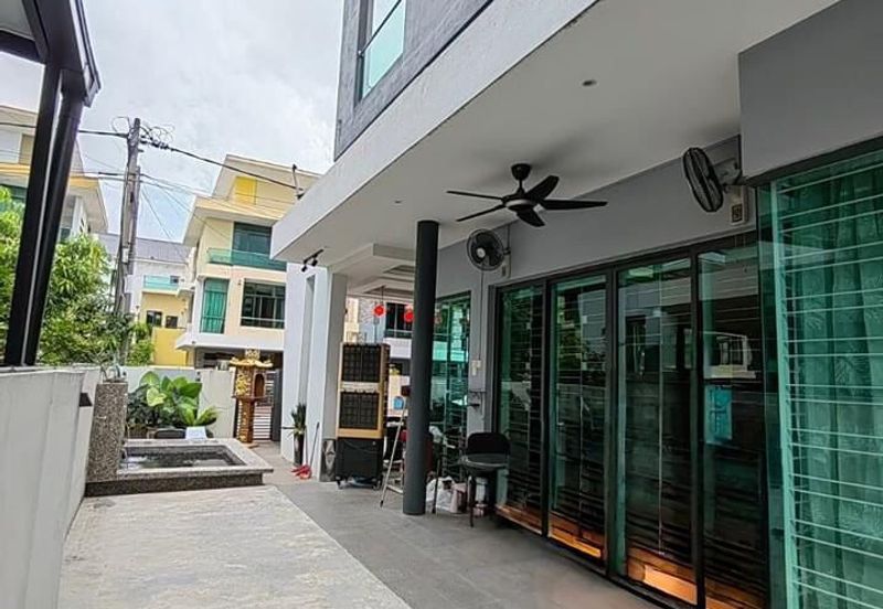 Taman Lapangan Hartamas Botani