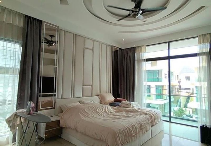 Taman Lapangan Hartamas Botani