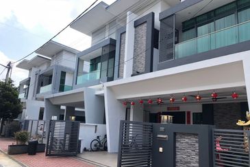 Taman Lapangan Hartamas Botani