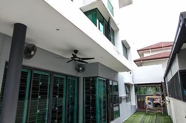 Taman Lapangan Hartamas Botani