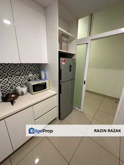 [FREEHOLD + NON BUMI LOT + PARTIALLY FURNISHED] Condominium @ Paramount Utropolis, Glenmarie, Selangor, Glenmarie