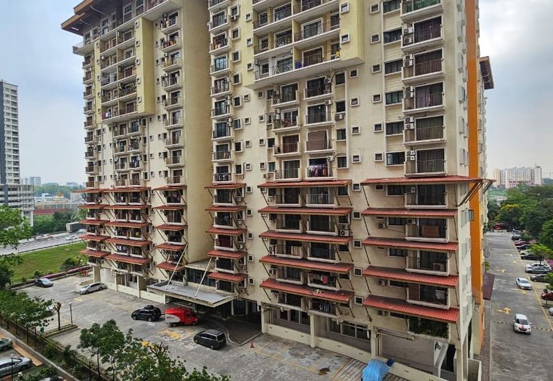 Indah Alam Condominium