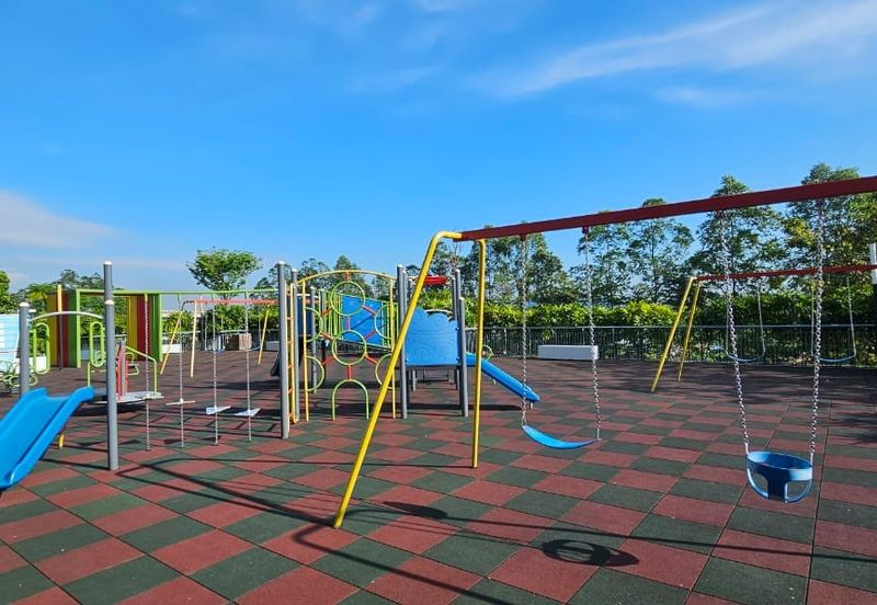 La Thea Residences @ 16 Sierra