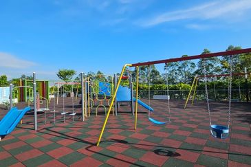 La Thea Residences @ 16 Sierra