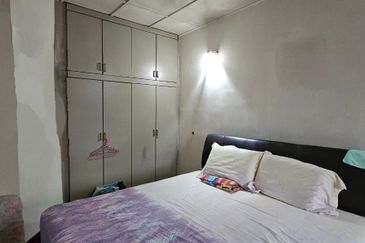 Jalan Tebing Enam 8/8F