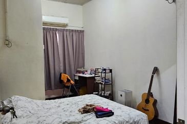 Jalan Tebing Enam 8/8F