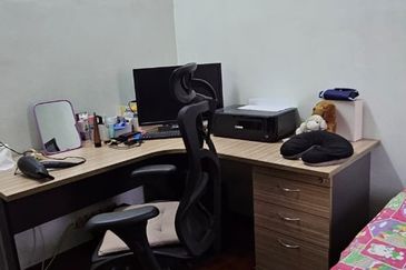 Jalan Tebing Enam 8/8F