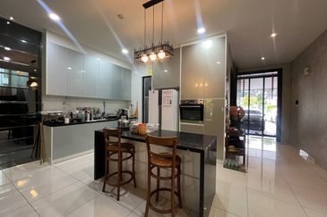 Lepironia Gardens, Setia Eco Glades