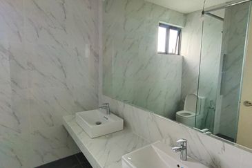 Rafflesia @ The Hill